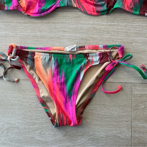 Madewell Electric Ikat Bikini set. Madewell J.Crew colorful bikini set. - Picture 3 of 10